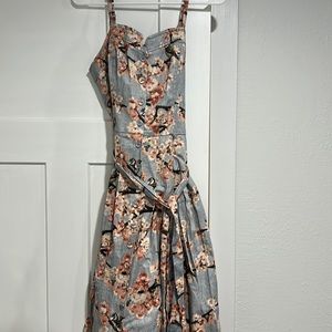 Gal Meets Glam size 10